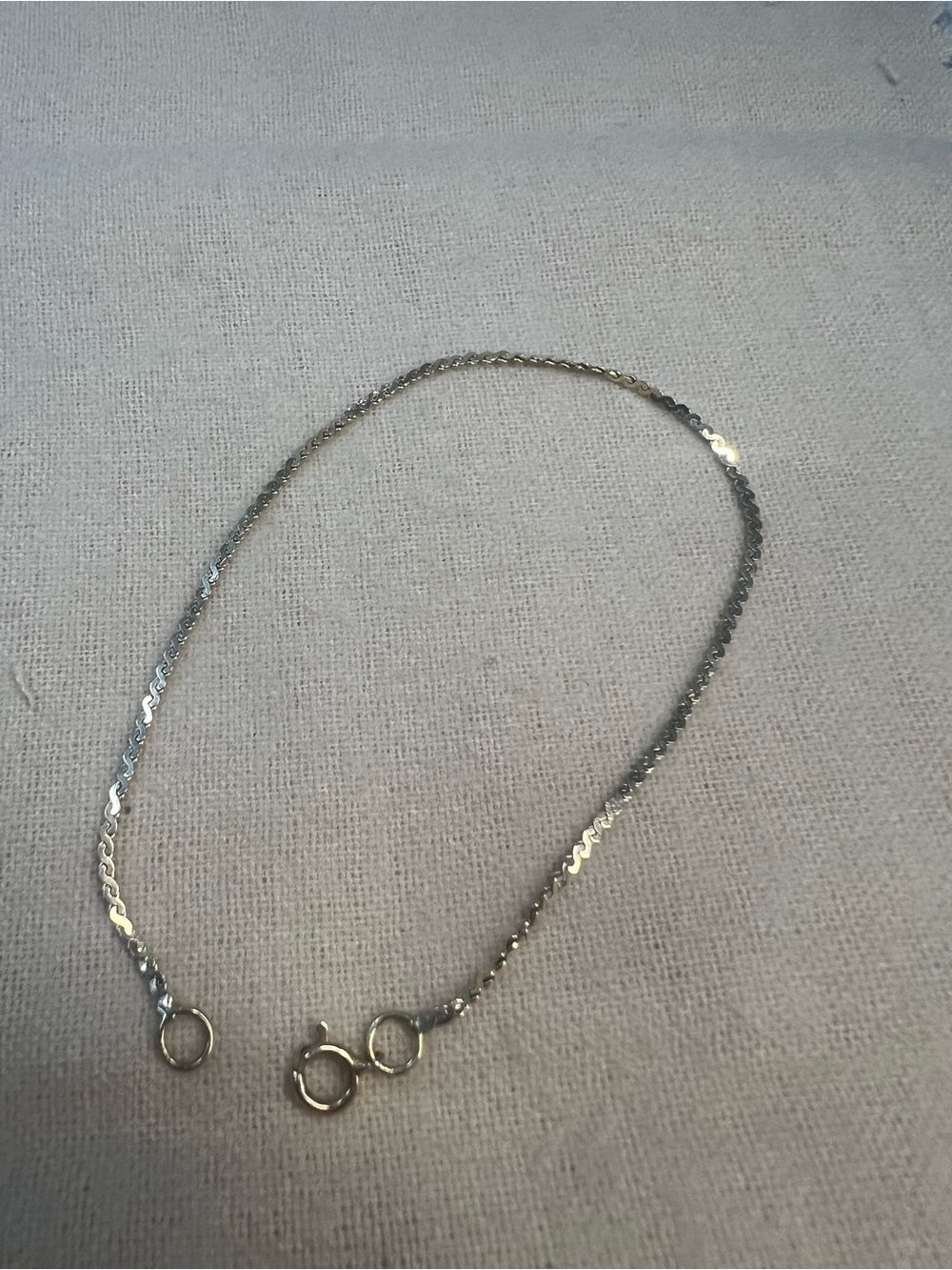 14k gold serpentine 7” bracelet - like Mejuri bracelet
